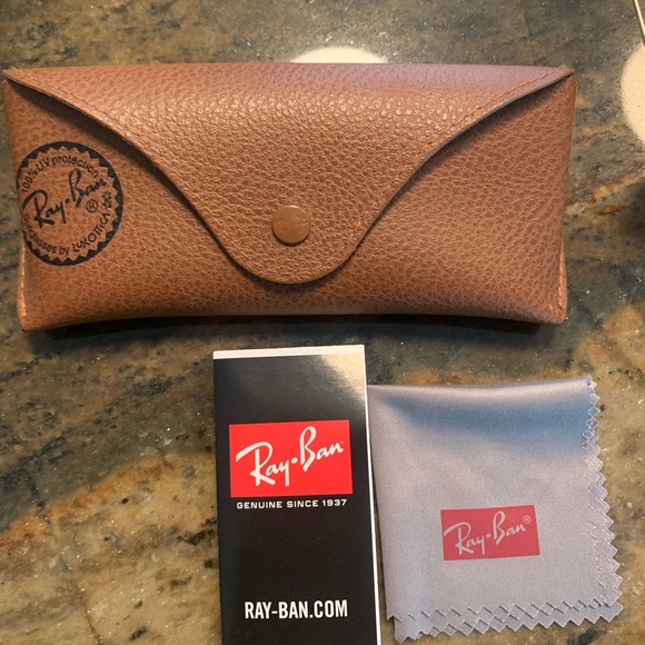 Brand new pink round flash lense ray bans - Picture 9 of 9